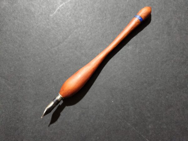 oplus_0 Pluma de madera para escritura