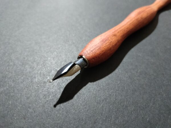 oplus_0 Pluma de madera para escritura