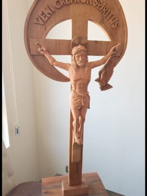 Jesús tallado en rauli a pedido.
